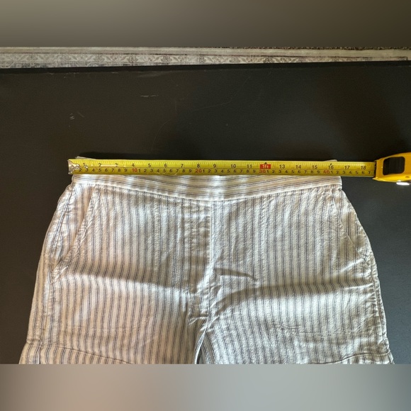 Banana Republic Navy and White Striped Linen Blend Shorts High Waisted Size L - Picture 5 of 6